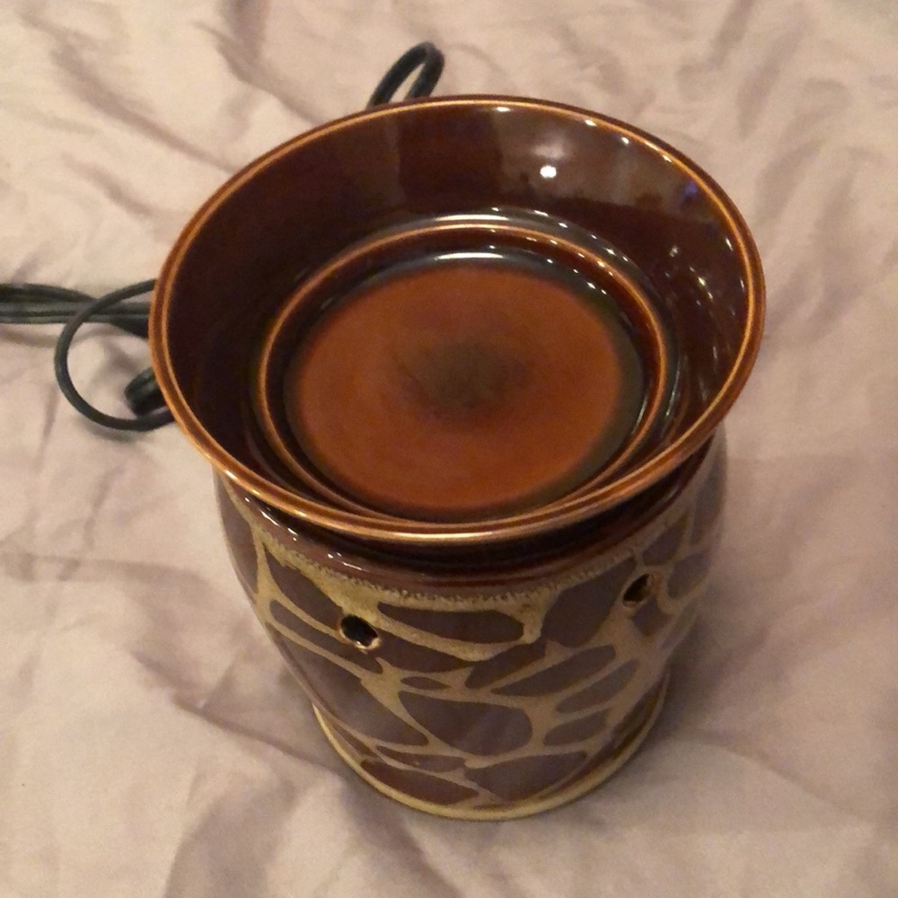 EUC Scentsy Deluxe Giraffe Warmer 🦒 - Picture 6 of 8